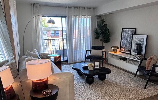 1 bed, 1 bath, 450 sqft, $1,299, Unit 2514-0533