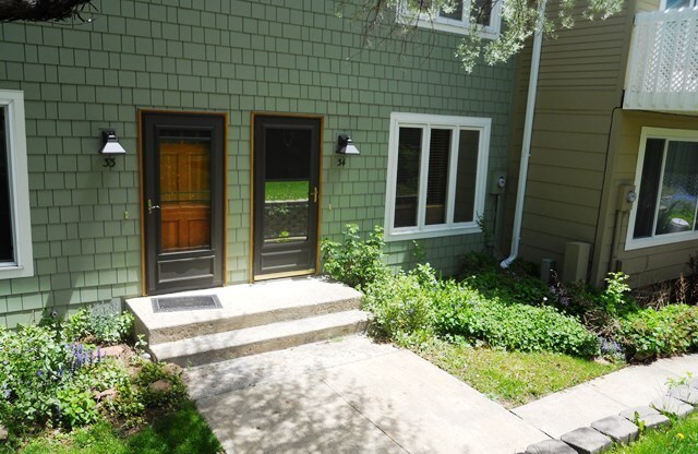 Three bedroom on Broadway in N. Boulder