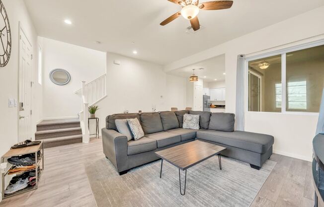 Beautiful 2019 Built 3 bedrooms 2.5 bath!