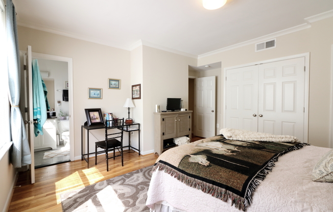 2 beds, 2 baths, 850 sqft, $3,700, Unit 101