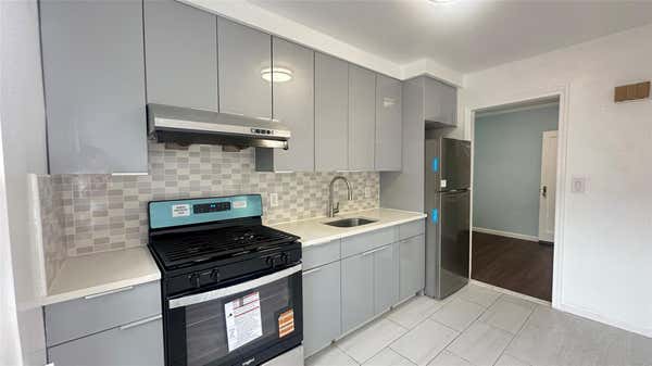 73 28 199 ST