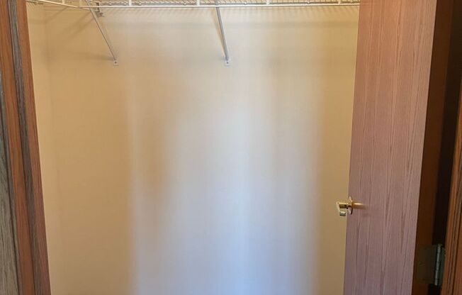 2 beds, 1 bath, 1,153 sqft, $1,610, Unit 931-305