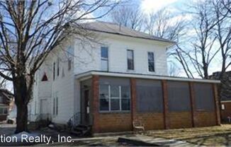 211 N 12th St