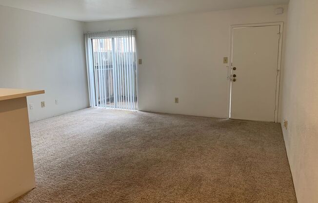 1 bed, 1 bath, 640 sqft, $885, Unit 0205