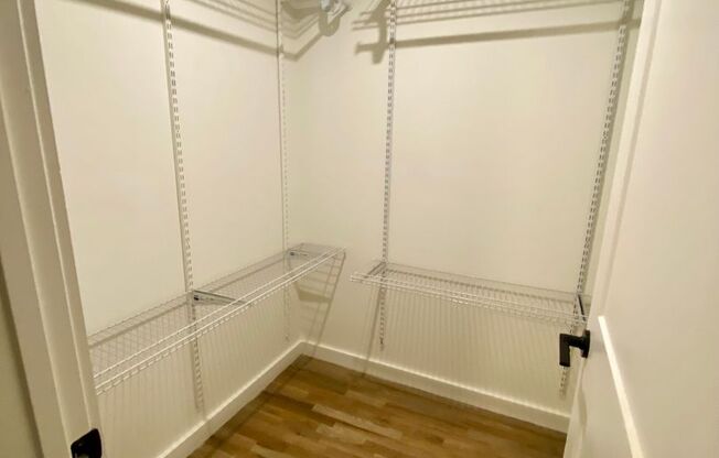 2 beds, 2 baths, 960 sqft, $2,470, Unit 012