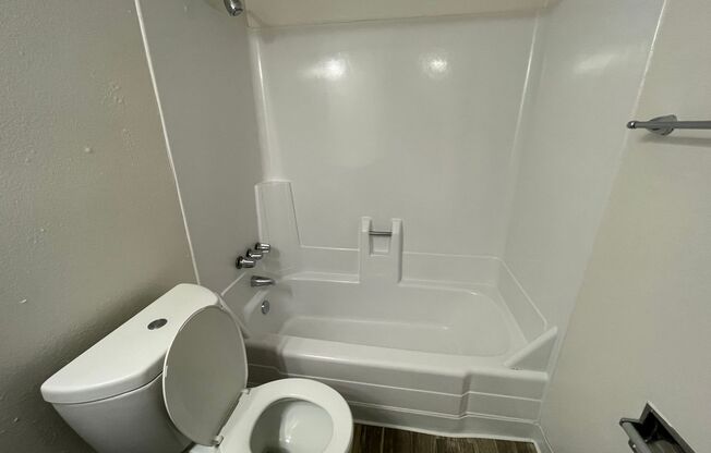 Studio, 1 bath, 380 sqft, $724, Unit IP-52
