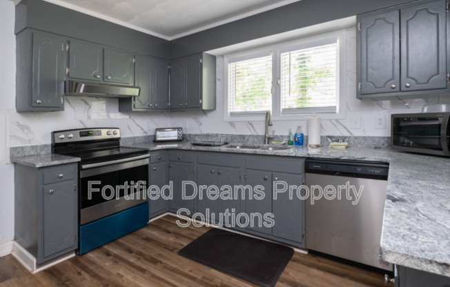 312 FOXCROFT DR