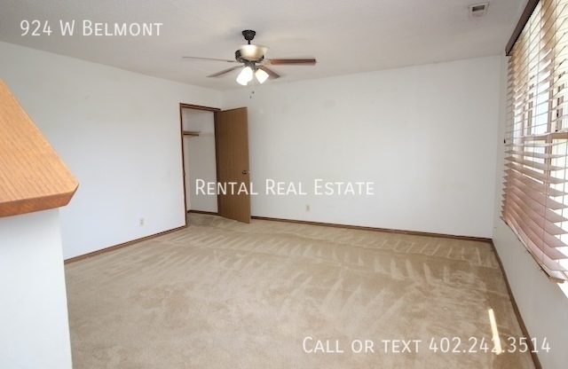 924 W BELMONT