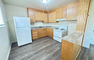 2 beds, 1 bath, $1,300, Unit 1100 E 17th St Apt 08