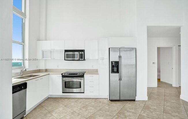 2 beds, 2 baths, 1,041 sqft, $3,000, Unit 133 NE 2nd Ave # 35-02 (A11657796)