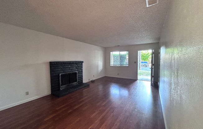 955-957 Woodshire Way