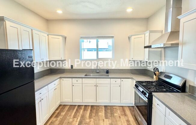 Great 2 bed 1 bath backhouse/ADU