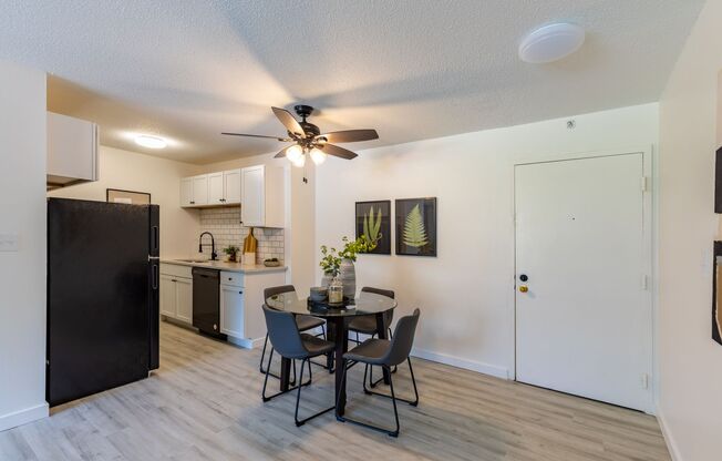 1 bed, 1 bath, 600 sqft, $697, Unit 6221-96