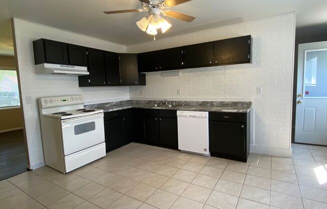 3 beds, 1 bath, $1,499