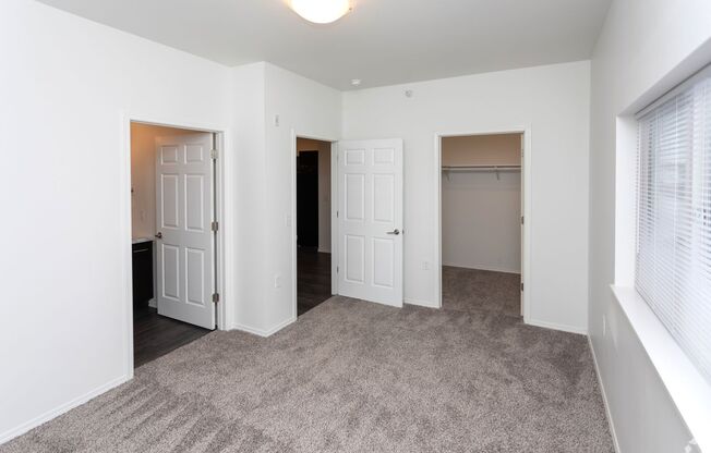 3 beds, 2 baths, 1,265 sqft, $1,670, Unit 4017-130
