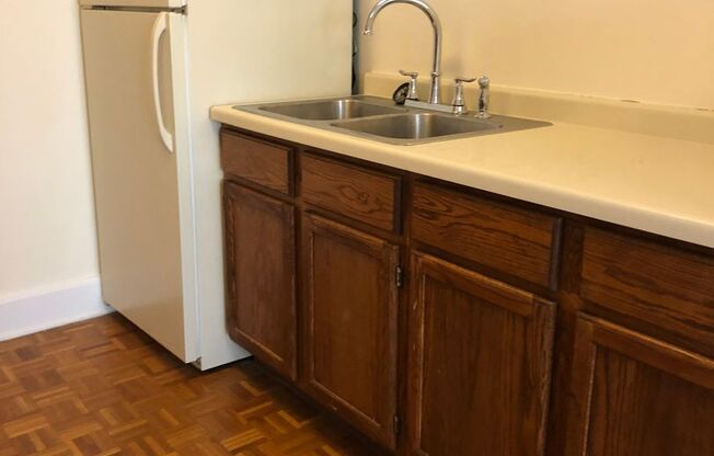 Studio, 1 bath, $900