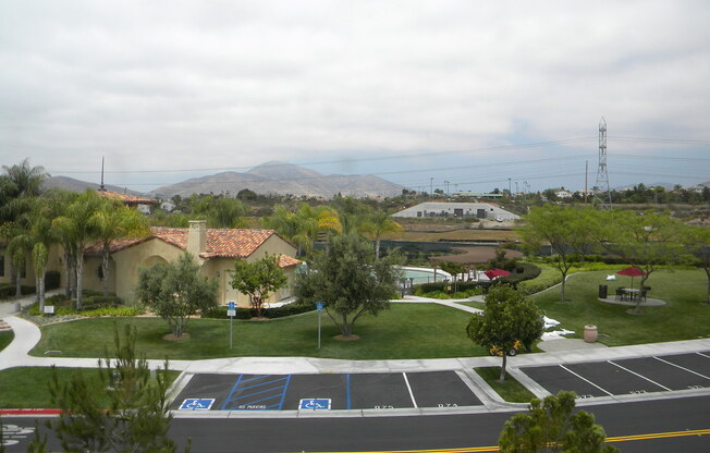 Wonderful Eastlake Townhome, 3 bedroom, 2.5 bath home, 2 car garage!