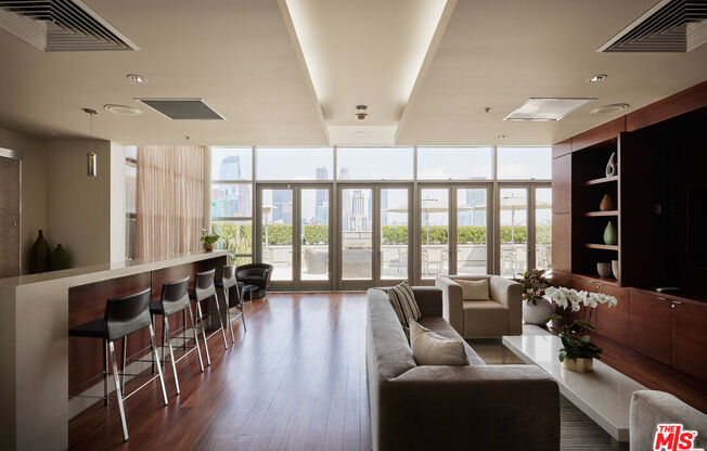 1 bed, 1 bath, 970 sqft, $3,500, Unit 1307