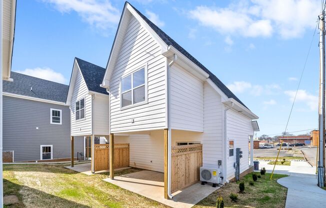 2 Bedroom Townhome For Rent in Historic Downtown Clarksville!