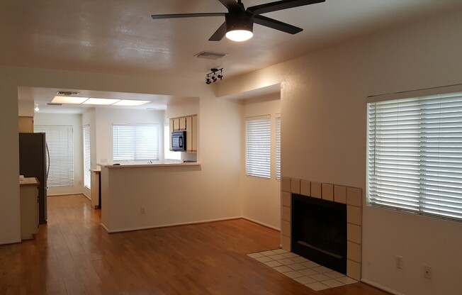 2 beds, 2 baths, $1,995, Unit # 262