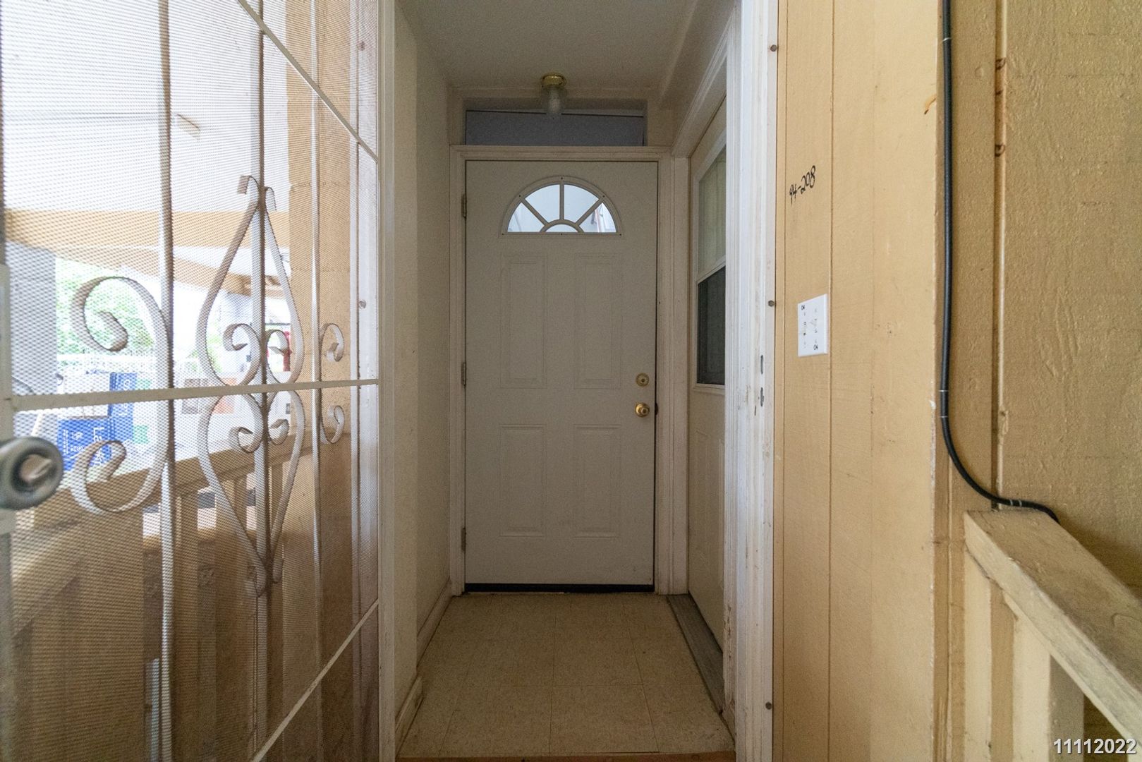 2BR/1BA/2PKG in the Great location/ Waipahu-Lower