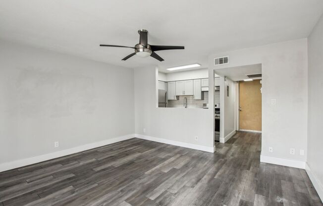 Studio, 1 bath, 400 sqft, $1,099, Unit A03