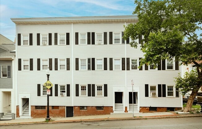 377 BUNKER HL ST
