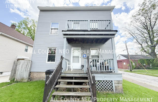 2915 ROANOKE AVE