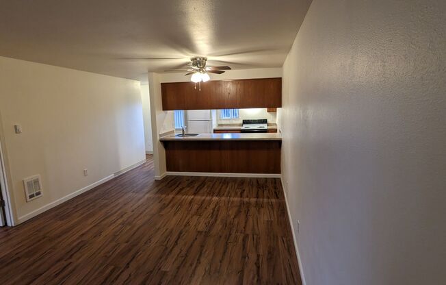 1 bed, 1 bath, 650 sqft, $1,200, Unit 04