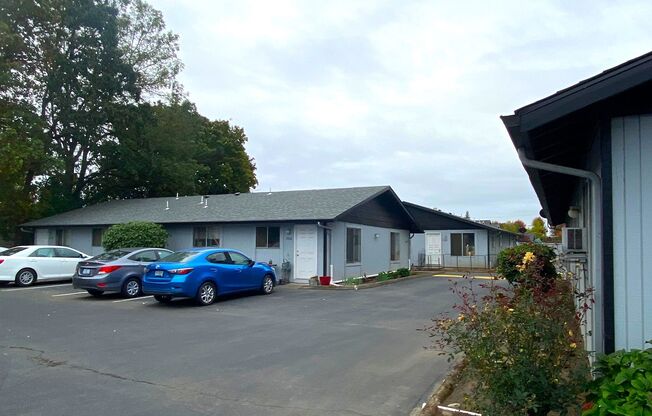 Grager03 - 3522-3586 Anita/3502-3575 Manor