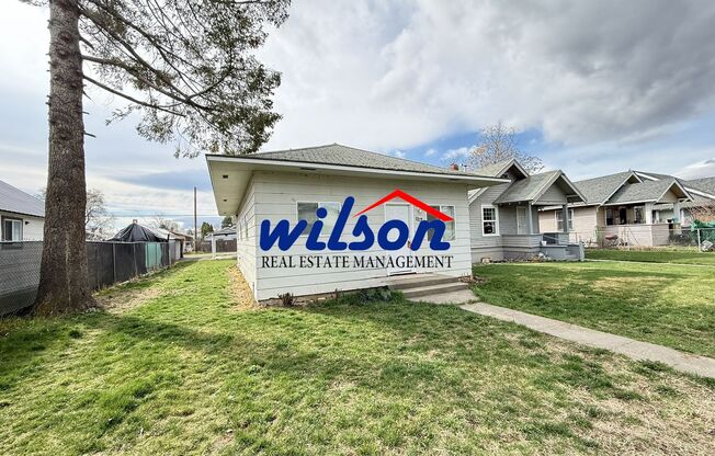 Updated 2 Bed /1 Bath Home with Spacious Yard!