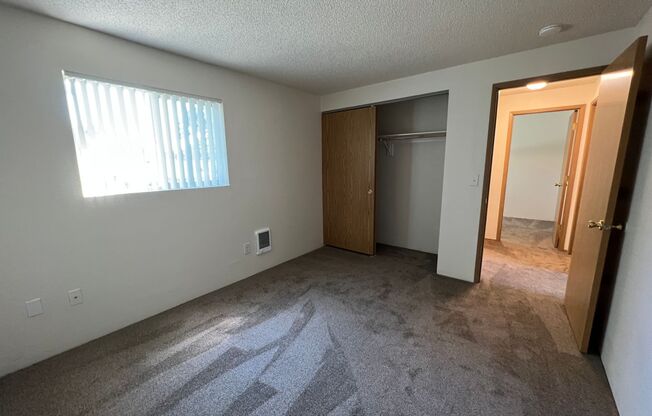 2 beds, 1 bath, 669 sqft, $1,260, Unit 42