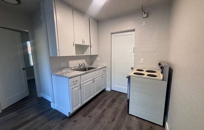 1 bed, 1 bath, 750 sqft, $1,145, Unit 1307-C