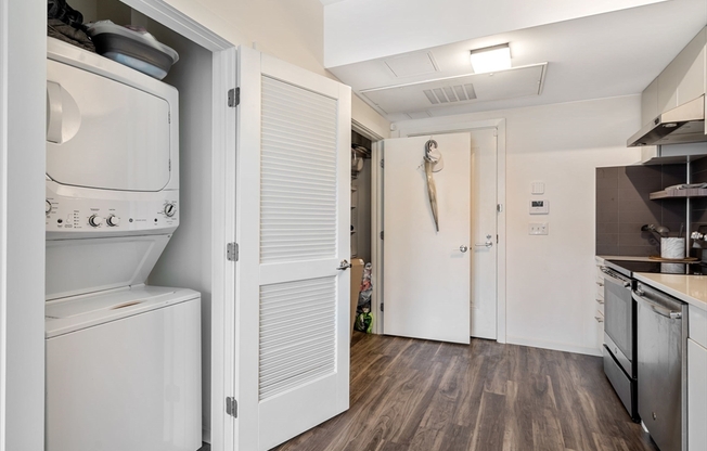 Studio, 1 bath, 554 sqft, $3,250, Unit 501