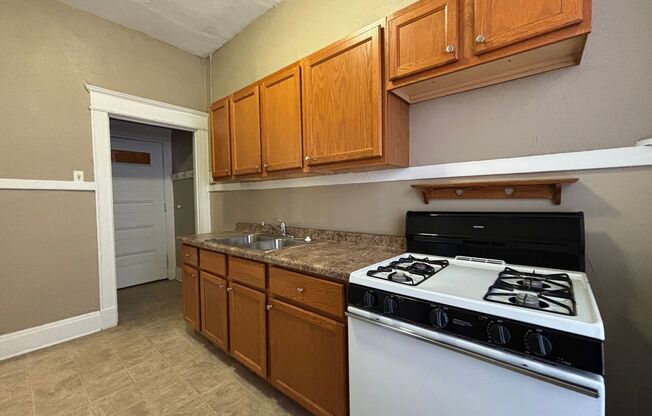 1 bed, 1 bath, 433 sqft, $899, Unit 10A