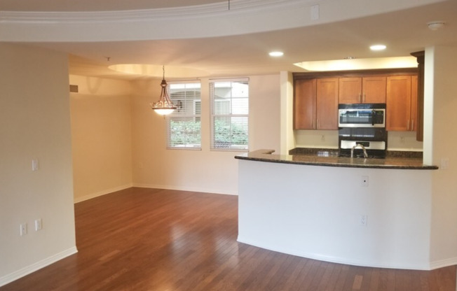 2 beds, 2 baths, 1,292 sqft, $3,195, Unit 206