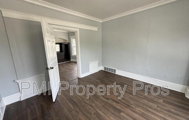 2155 N 32 ST