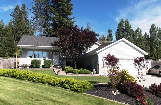 Beautiful 4 bedroom 3 bath Home near Hayden Lake!