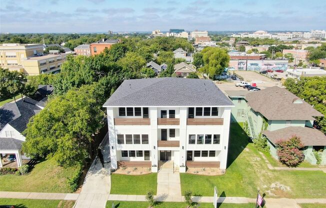 1 bed, 1 bath, 711 sqft, $1,575, Unit B-05_#202