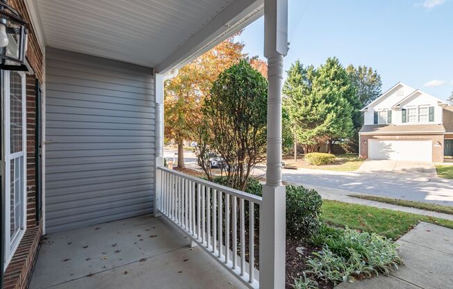 Fenced yard 4 bedroom townhouse in North Raleigh!