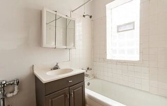 626 W Barry Ave JS-626-O3