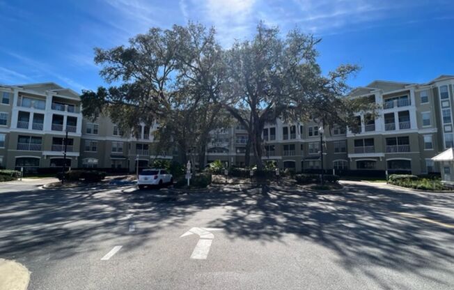 2 Bedroom - 1 Bathroom - Gardens of Bridgehampton - Elevator Building