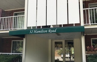 32 HAMILTON RD