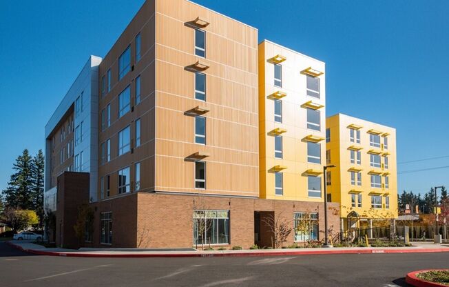 3 beds, 2 baths, 1,214 sqft, $1,950, Unit 502