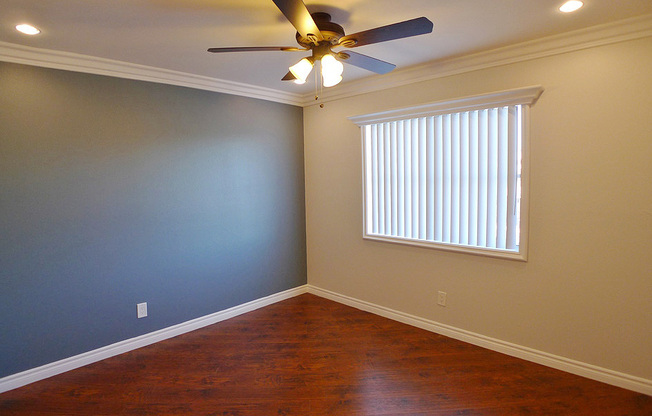 2 beds, 2 baths, 960 sqft, $2,850, Unit 102