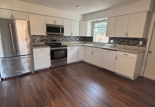 1624 CORAL WAY