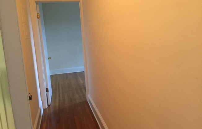 1 bed, 1 bath, 500 sqft, $1,800, Unit 409