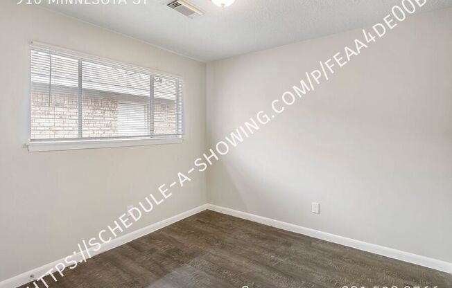 910 MINNESOTA ST