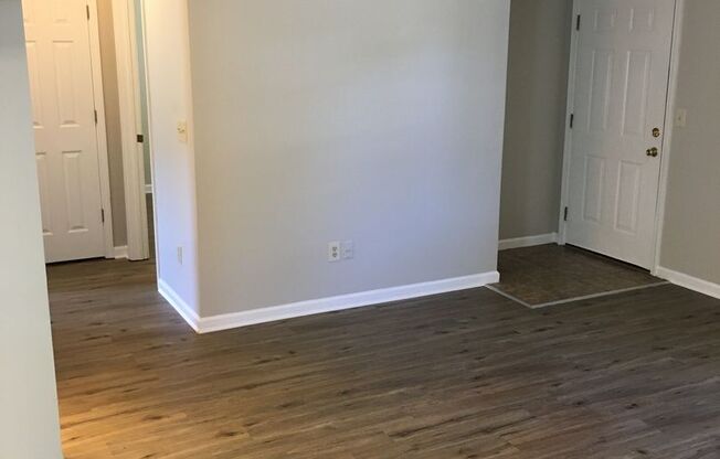 2 beds, 1 bath, $950