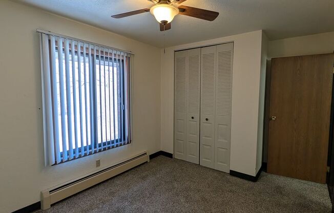 2 beds, 1 bath, 970 sqft, $1,149, Unit FB   5106